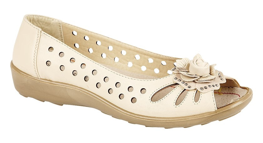 BOULEVARD Punched Open Toe Flower Casual  (L 515BE)