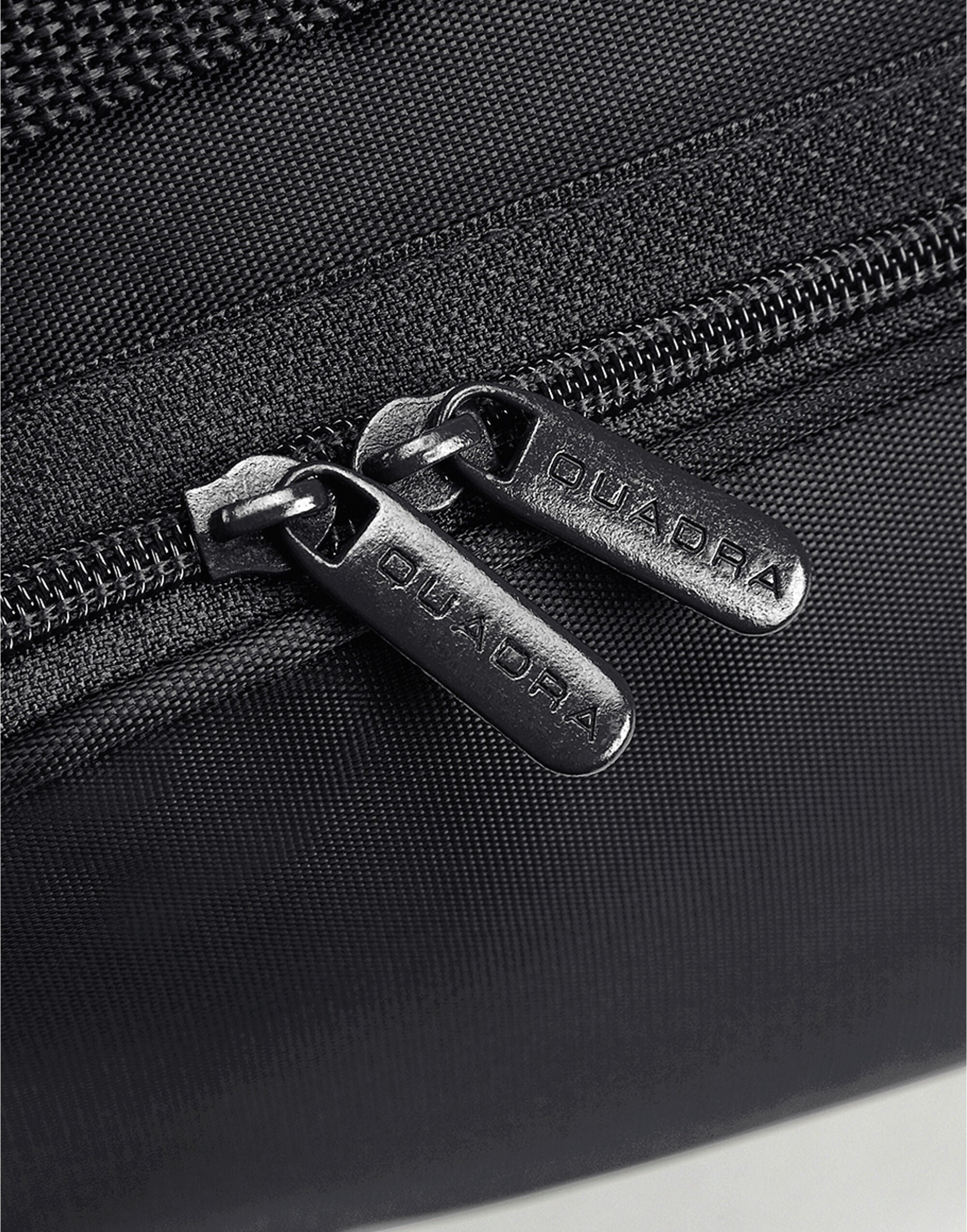 Quadra Advertising Holdall Detachable adjustable shoulder strap (QD45)